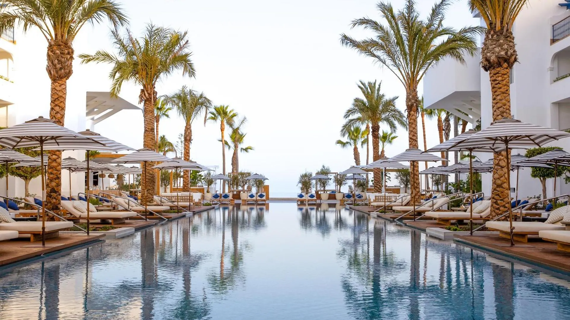 Mett Hotel & Beach Resort Marbella Estepona location